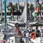 Flotilla, barca in avaria: nave di Emergency soccorre equipaggio