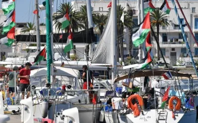 Flotilla, barca in avaria: nave di Emergency soccorre equipaggio