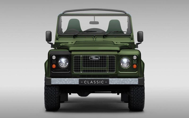 Land Rover Classic presenta la Defender V8 Churchill Edition