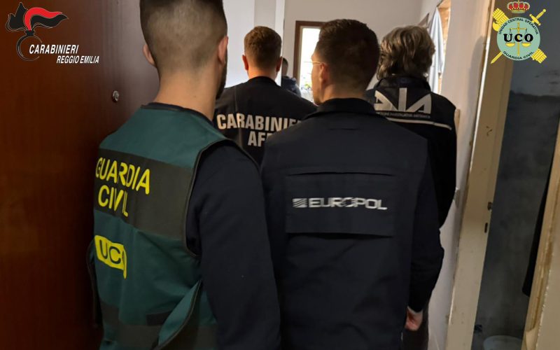 Operazione Palma: smantellata banda internazionale auto di lusso