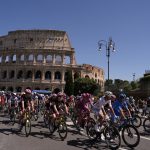 Il Giro d’Italia genera 2,1 miliardi e un valore sociale