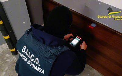 Blitz antimafia a Brescia: otto arresti per armi e droga