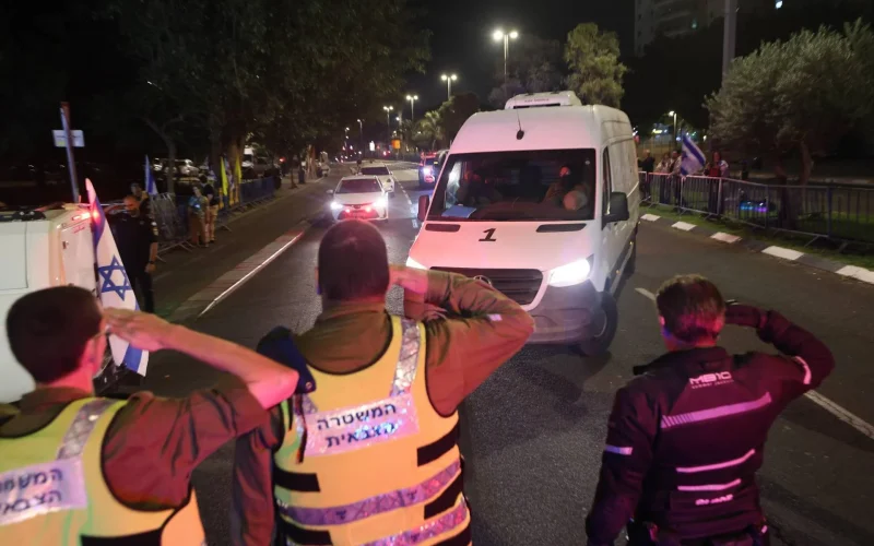 Israele indaga sul corpo consegnato da Hamas