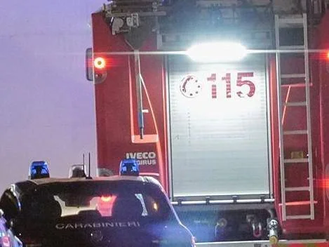 Verona, esplosione durante sgombero casolare: morti tre carabinieri, 13 feriti. Fermati due fratelli