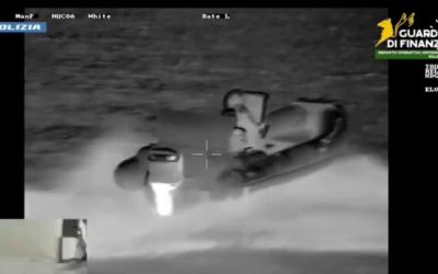 Maxi sequestro di hashish nelle acque di Trapani