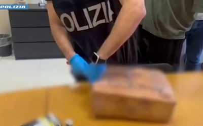 Scoperto a Milano laboratorio per falsi documenti internazionali