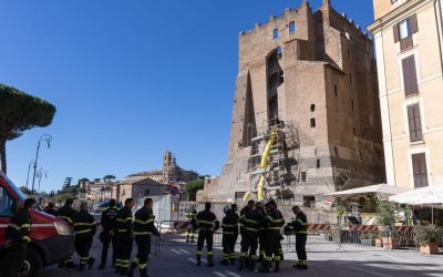 Crollo Torre dei Conti, operaio morto trauma da schiacciamento
