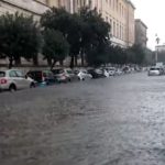 Siracusa, bomba d’acqua paralizza la città: strade allagate