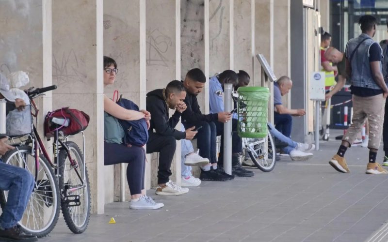 Caos treni a Roma Termini, ritardi record fino a sei ore