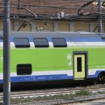 Modella aggredita sul treno, salvata dallo spray urticante
