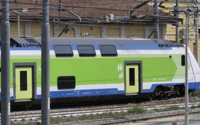 Modella aggredita sul treno, salvata dallo spray urticante